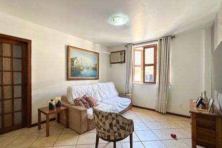 Apartamento à venda com 90m², 3 quartos e 2 vagasSala