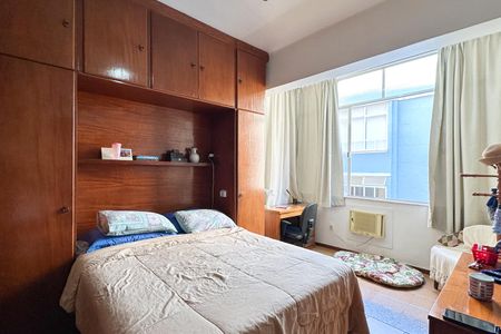 Apartamento à venda com 90m², 3 quartos e 2 vagasSuíte