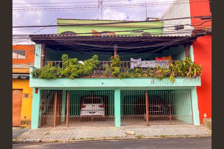 Casa à venda com 198m², 4 quartos e 3 vagasFachada