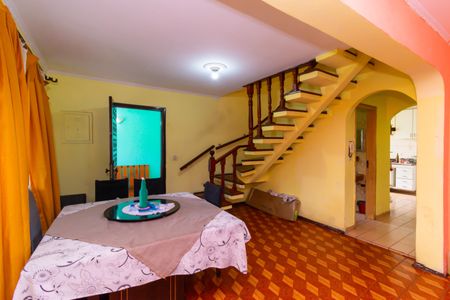 Casa à venda com 198m², 4 quartos e 3 vagasSala