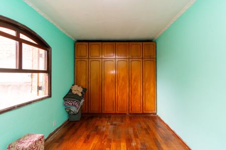 Casa à venda com 198m², 4 quartos e 3 vagasQuarto 2