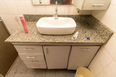 Casa à venda com 198m², 4 quartos e 3 vagasBanheiro 2