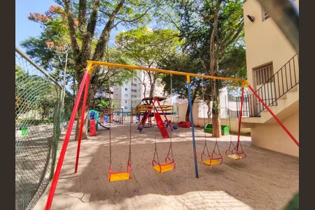 Apartamento à venda com 117m², 3 quartos e 1 vaga Apartamento à venda com 117m², 3 quartos e 1 vagaÁrea comum - Playground