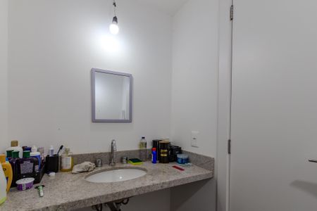Studio à venda com 27m², 1 quarto e 1 vaga Studio à venda com 27m², 1 quarto e 1 vagaBanheiro