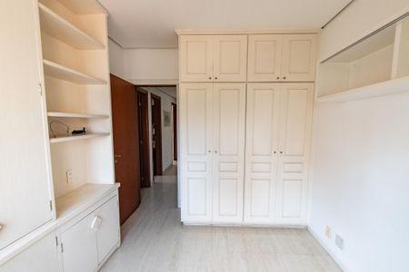 Apartamento à venda com 342m², 4 quartos e 4 vagasQuarto 1
