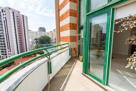 Apartamento à venda com 342m², 4 quartos e 4 vagasVaranda da sala