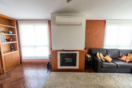 Apartamento à venda com 342m², 4 quartos e 4 vagasLareira