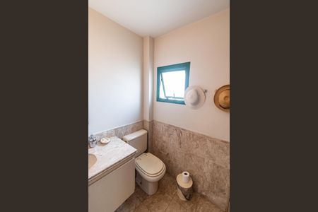 Apartamento à venda com 342m², 4 quartos e 4 vagasBanheiro 2