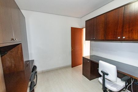 Apartamento à venda com 342m², 4 quartos e 4 vagasQuarto 2