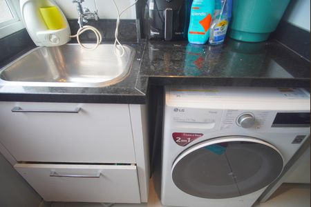 Apartamento à venda com 76m², 2 quartos e 1 vagaÁrea de Serviço