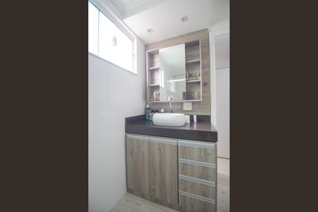 Casa para alugar com 240m², 3 quartos e 2 vagas Casa para alugar com 240m², 3 quartos e 2 vagasBanheiro da Suíte 1