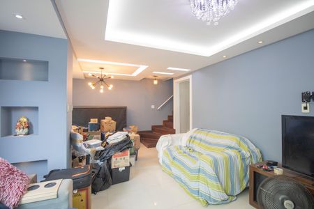 Casa para alugar com 240m², 3 quartos e 2 vagas Casa para alugar com 240m², 3 quartos e 2 vagasSala