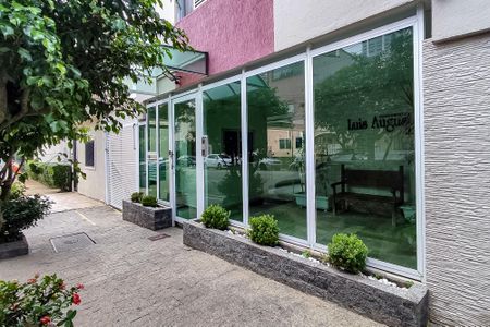 Apartamento à venda com 65m², 2 quartos e 2 vagasFachada