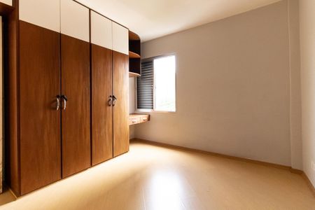 Apartamento à venda com 65m², 2 quartos e 2 vagasQuarto 2