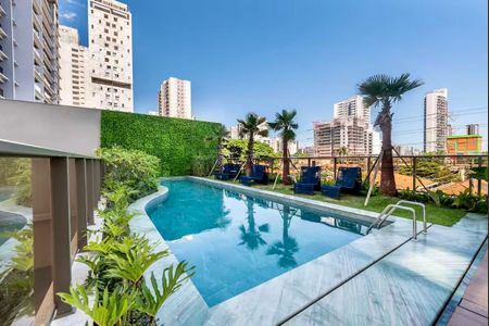 Apartamento para alugar com 32m², 1 quarto e sem vaga Apartamento para alugar com 32m², 1 quarto e sem vagaPiscina