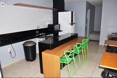 Apartamento para alugar com 40m², 2 quartos e sem vagaÁrea comum - Salão de festas