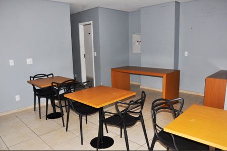 Apartamento para alugar com 40m², 2 quartos e sem vagaÁrea comum - Salão de festas