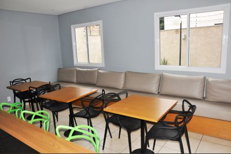 Apartamento para alugar com 40m², 2 quartos e sem vagaÁrea comum - Salão de festas