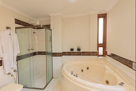 Casa para alugar com 400m², 4 quartos e 3 vagasBanheiro da Suíte 1