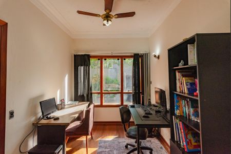 Casa para alugar com 400m², 4 quartos e 3 vagasEscritório