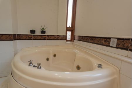 Casa para alugar com 400m², 4 quartos e 3 vagasBanheiro da Suíte 1