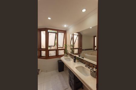 Casa para alugar com 400m², 4 quartos e 3 vagasBanheiro da Suíte 1