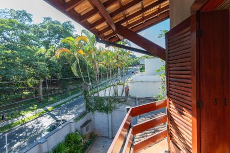 Casa para alugar com 400m², 4 quartos e 3 vagasSacada da Suíte 3