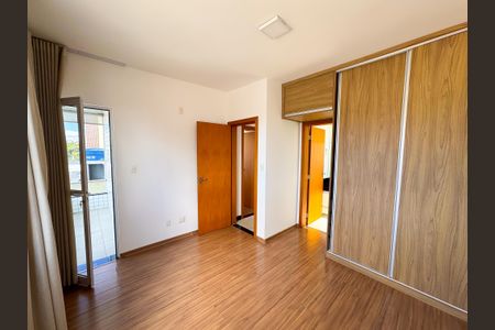 Apartamento à venda com 164m², 3 quartos e 2 vagasSuíte 