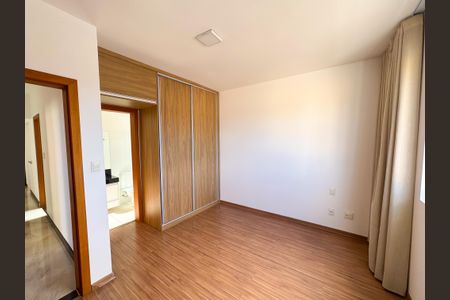 Apartamento à venda com 164m², 3 quartos e 2 vagasSuíte 