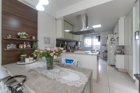 Apartamento à venda com 167m², 3 quartos e 3 vagas Apartamento à venda com 167m², 3 quartos e 3 vagasEscritório