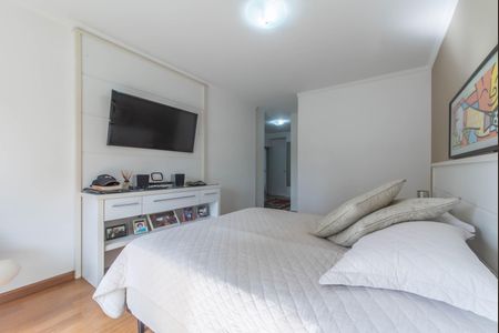 Apartamento à venda com 167m², 3 quartos e 3 vagas Apartamento à venda com 167m², 3 quartos e 3 vagasSuíte 1