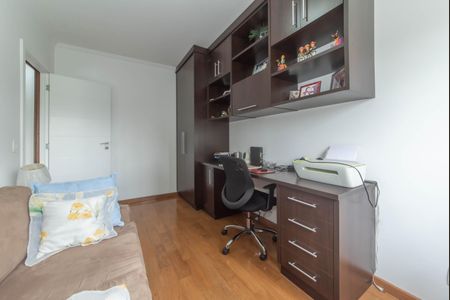 Apartamento à venda com 167m², 3 quartos e 3 vagas Apartamento à venda com 167m², 3 quartos e 3 vagasEscritório
