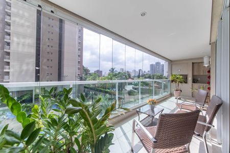 Apartamento à venda com 167m², 3 quartos e 3 vagas Apartamento à venda com 167m², 3 quartos e 3 vagasVaranda Sala