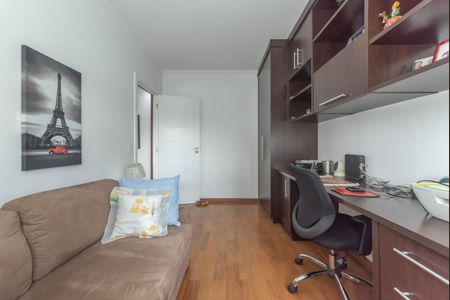 Apartamento à venda com 167m², 3 quartos e 3 vagas Apartamento à venda com 167m², 3 quartos e 3 vagasEscritório