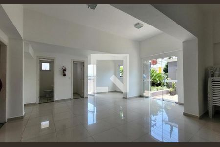 Apartamento à venda com 53m², 2 quartos e 1 vaga Apartamento à venda com 53m², 2 quartos e 1 vagaÁrea comum - Salão de festas