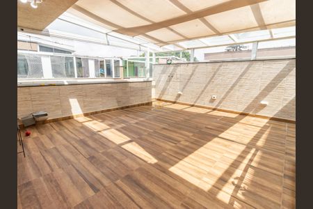 Casa de condomínio à venda com 210m², 3 quartos e 2 vagasTerraço