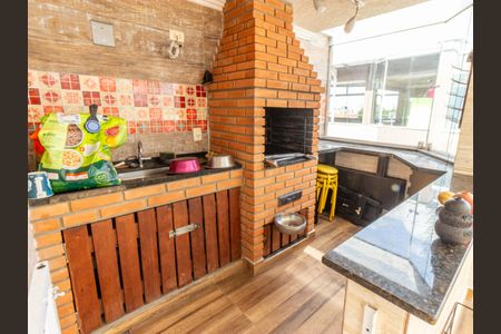 Casa de condomínio à venda com 210m², 3 quartos e 2 vagasTerraço