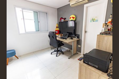 Casa de condomínio à venda com 210m², 3 quartos e 2 vagasSuíte 1