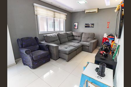 Casa de condomínio à venda com 210m², 3 quartos e 2 vagasSala