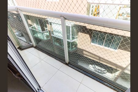 Casa de condomínio à venda com 210m², 3 quartos e 2 vagasSuíte 2 - Varanda