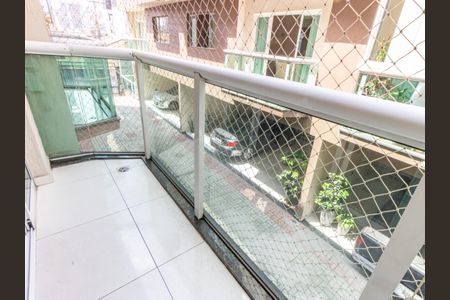 Casa de condomínio à venda com 210m², 3 quartos e 2 vagasVaranda