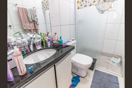 Casa de condomínio à venda com 210m², 3 quartos e 2 vagasBanheiro da Suíte 2