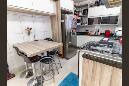 Casa de condomínio à venda com 210m², 3 quartos e 2 vagasCozinha