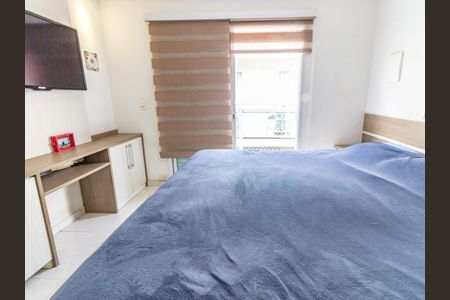 Casa de condomínio à venda com 210m², 3 quartos e 2 vagasSuíte 2