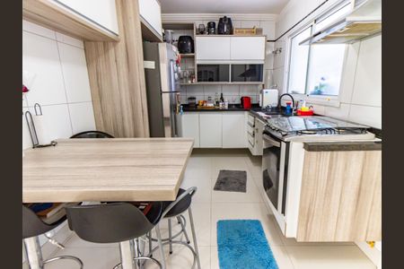 Casa de condomínio à venda com 210m², 3 quartos e 2 vagasCozinha