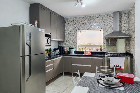 Casa à venda com 260m², 4 quartos e 3 vagasCozinha 