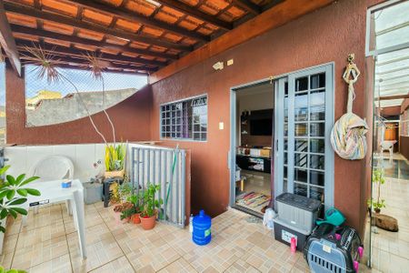 Casa à venda com 260m², 4 quartos e 3 vagasVaranda - Casa 2