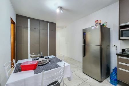 Casa à venda com 260m², 4 quartos e 3 vagasCozinha 