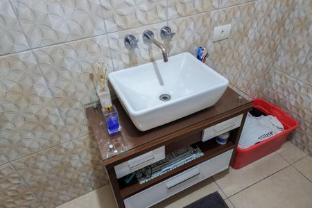 Casa à venda com 260m², 4 quartos e 3 vagasBanheiro 