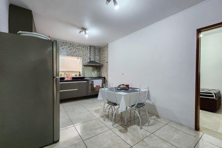 Casa à venda com 260m², 4 quartos e 3 vagasCozinha 
